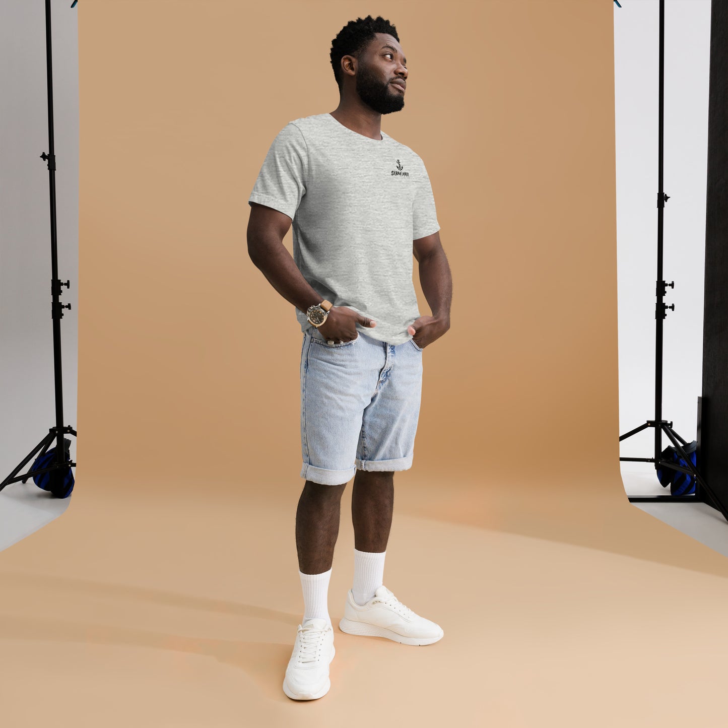 STRAY TEE (White or Grey)
